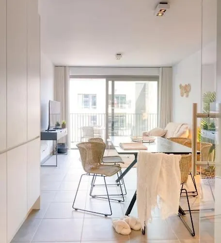 5-guest Retreat Steps From Apartament *