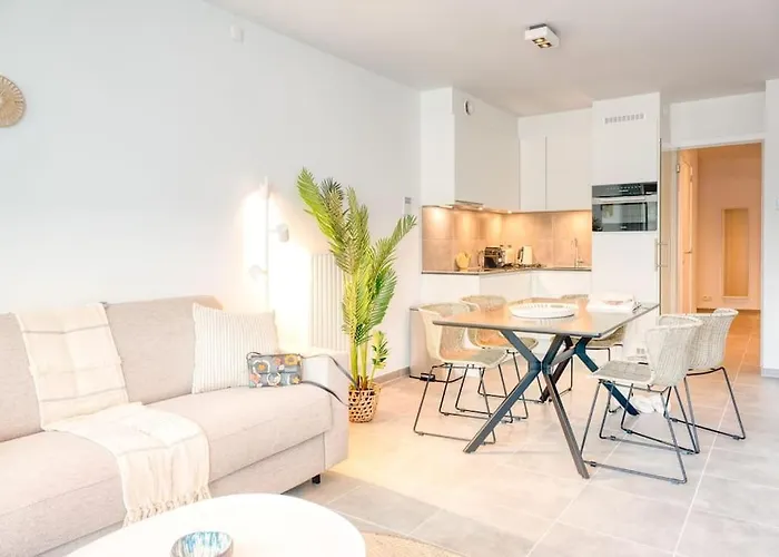 Apartament 5-guest Retreat Steps From