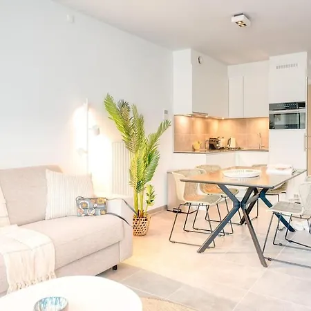 Apartamento 5-guest Retreat Steps From